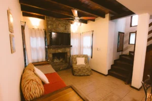 Living con hogar de la Cabaña Corinto